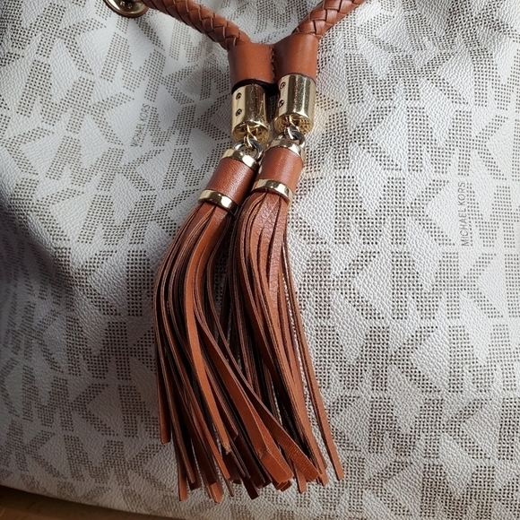 Michael Kors Jet Set Large Logo Leather Gathered Brown Vanilla Tote Purse 15" - Picture 5 of 15